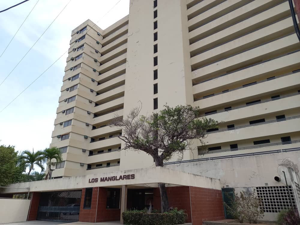 Conj. Residencial Los Manglares 